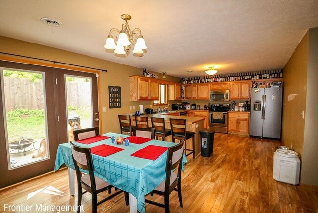 Photo - Beautiful 3 bedroom home just minutes from...