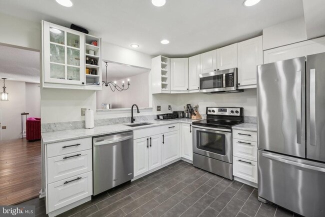 Photo - 71 Fendall Ave