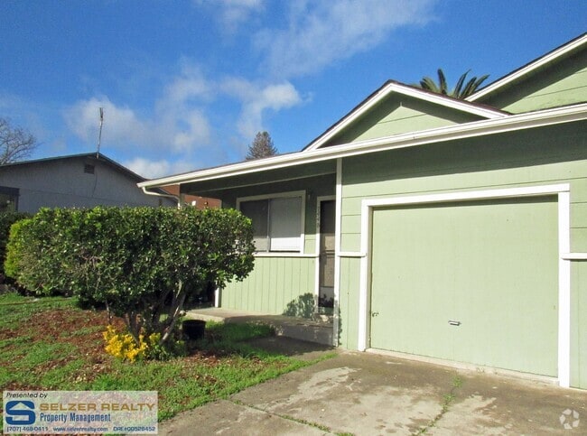 Building Photo - 744 El Rio St Unit #B Rental