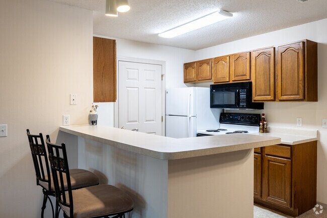 2BR, 2BA - 1,064SF - Kitchen