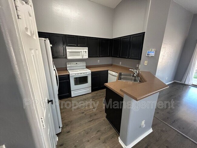 Photo - 15808 W Yavapai St