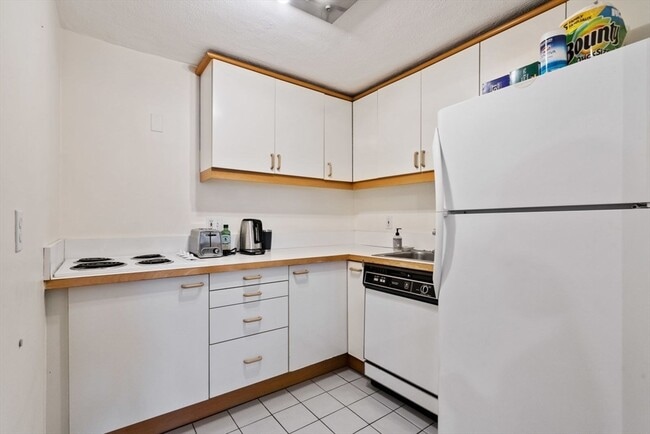 Photo - 244 Beacon St Unit 3