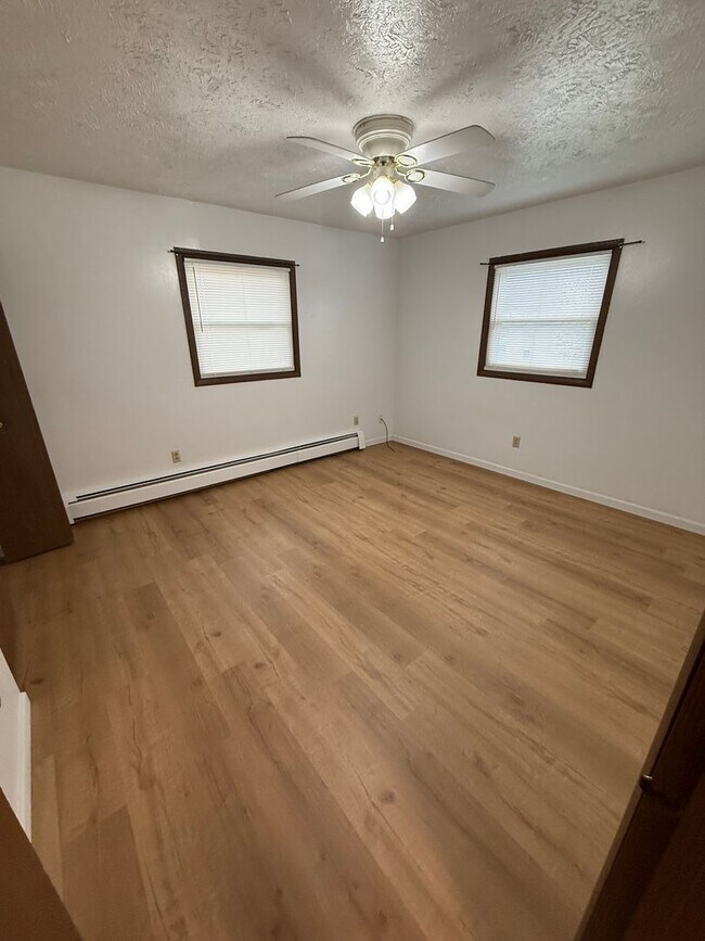 Photo - 8422 Colwyn Ct Unidad #4