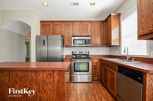 Photo - 1309 Honeywood Ln