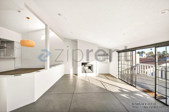 Photo - 2021 Carnegie Ln