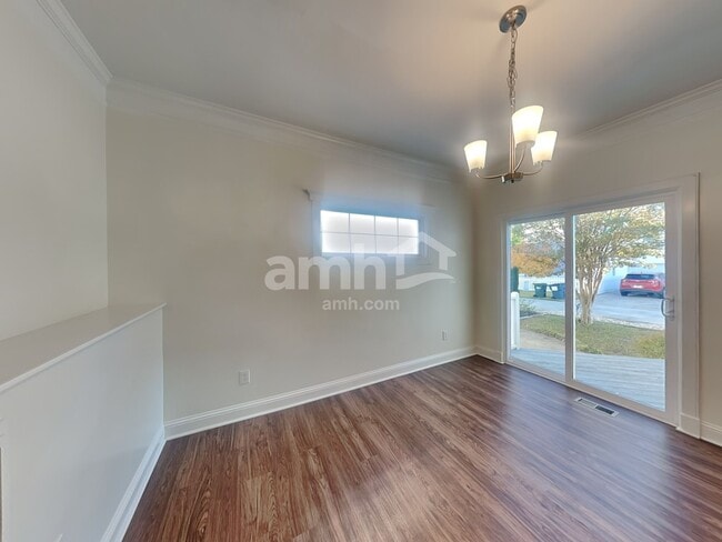 Photo - 791 Gardenside Cir SE