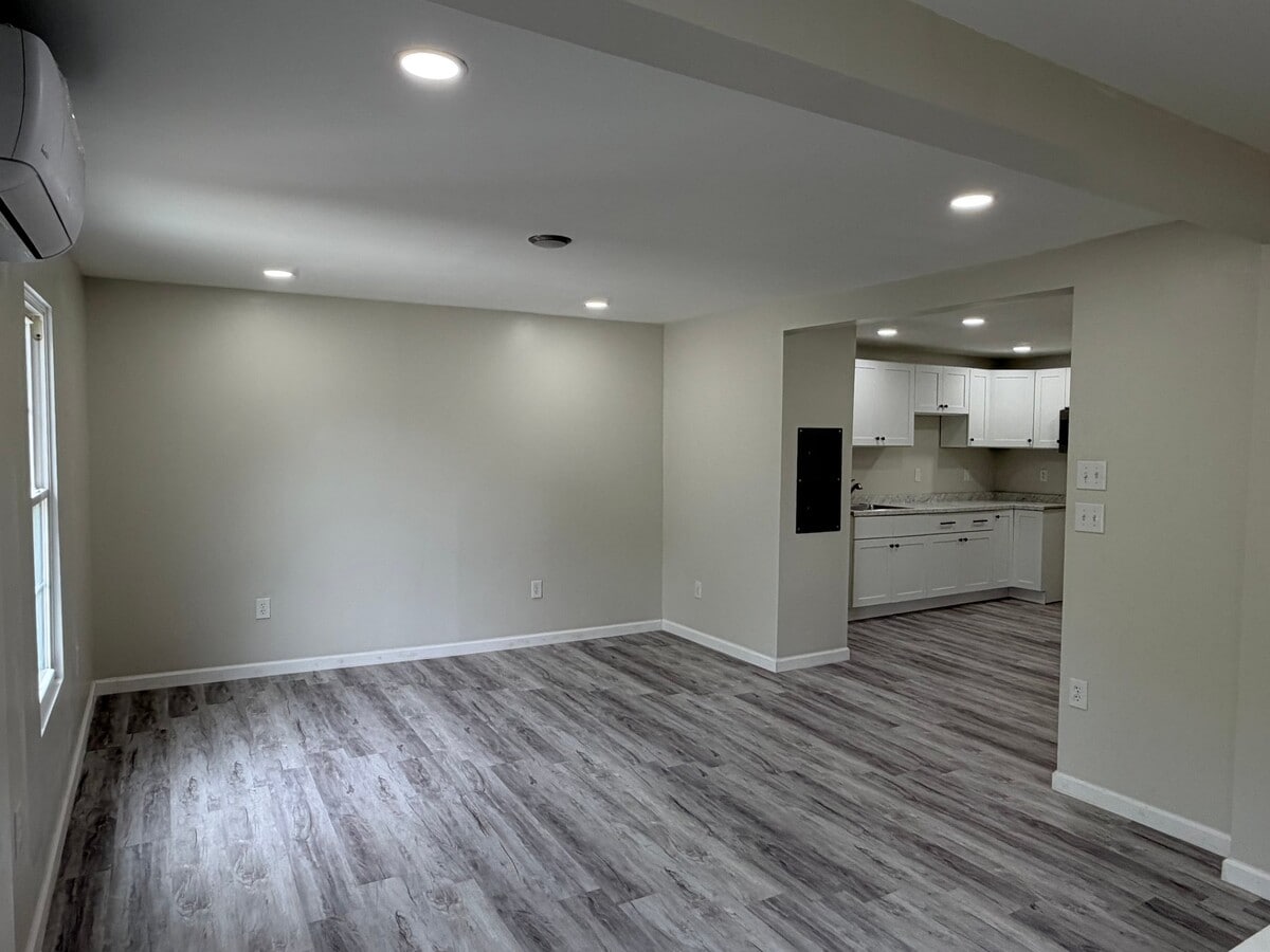 Photo - 1020 W Market St Unit 3