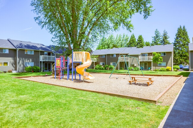Chalet_Exterior 06-2023 32 (15)
