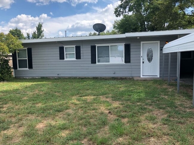 Building Photo - 3 Bed 1 bath RENTAL in Denison for $1,345