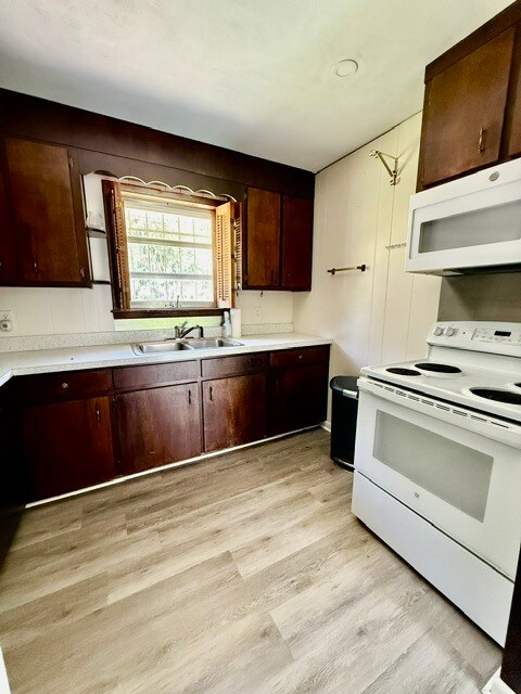 420 N Fairview Ave