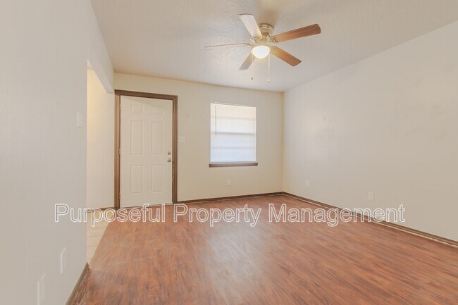 Photo - 516 N Ponca Ave