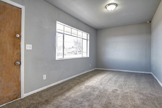 Photo - Beautiful RARE one bedroom House (not town...