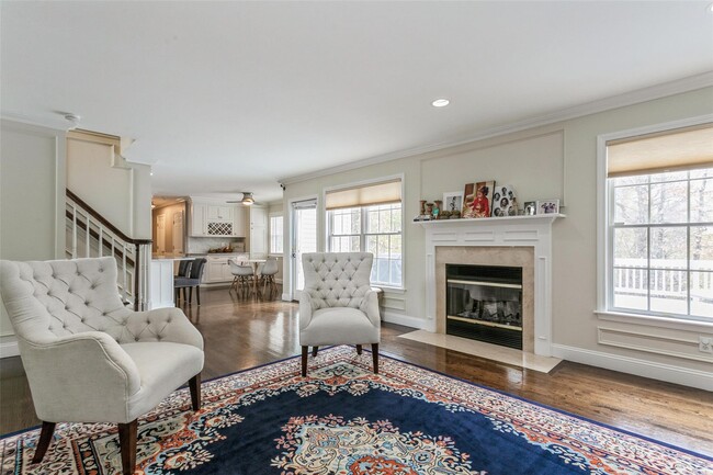 Photo - 10 Applegate Way House