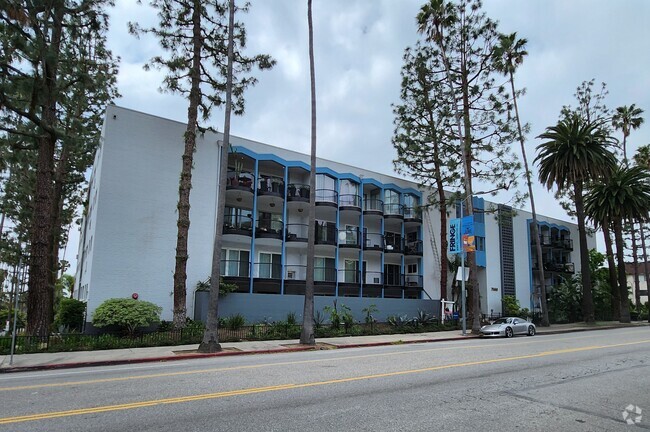 Building Photo - 7560 Hollywood Blvd Unit 305 Rental