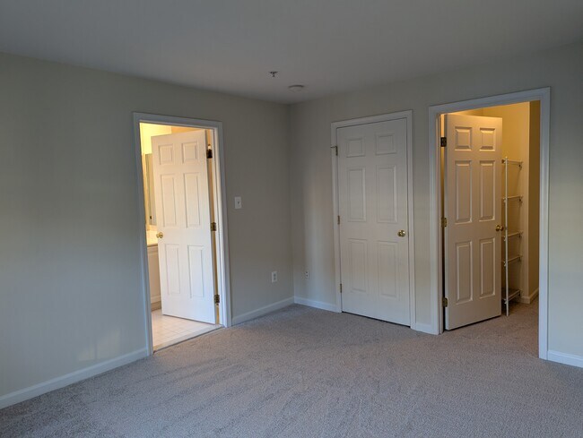 Photo - 2724 Manhattan Pl