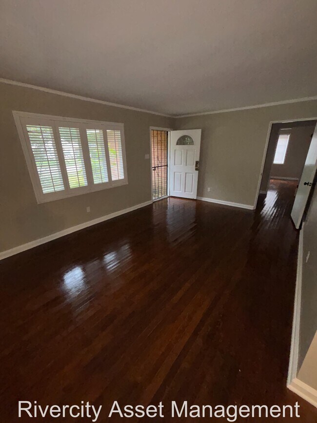 Photo - 1419 Briarwood Dr