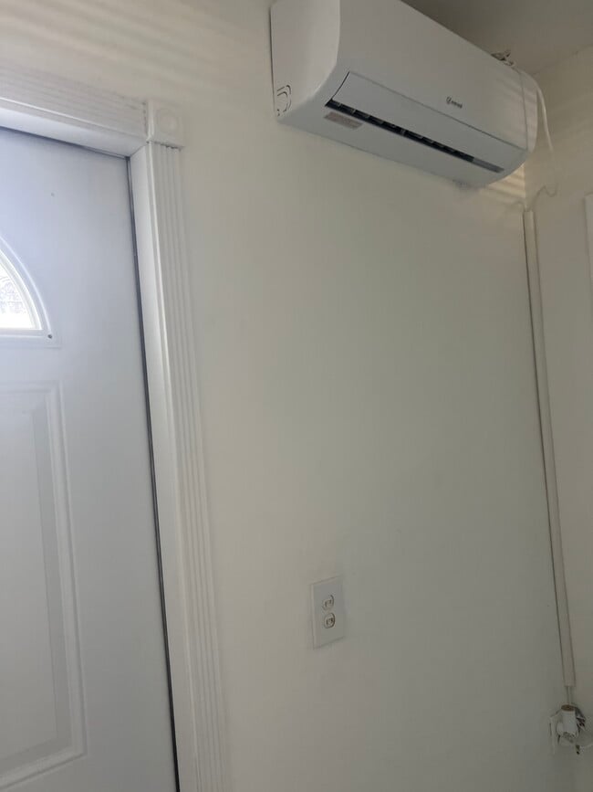 Photo - 7615 SW 18th St Unit Económico 2 cuartos 1 ban