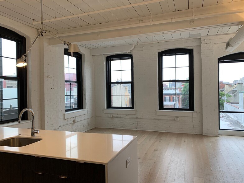 430 Fairmount 406