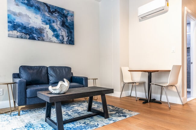 Photo - 44 Bromfield St