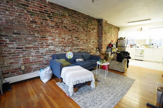 Photo - 15 Garden St Unit 2