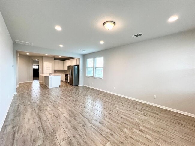 Photo - 256 Wild Wind Trail