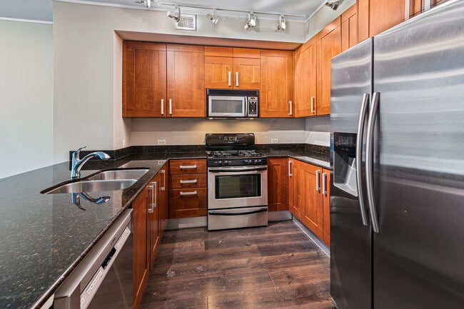 Photo - 744 N Clark St Unit 704