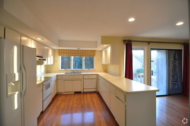 Building Photo - 9405 Hartwick Cir SE Rental