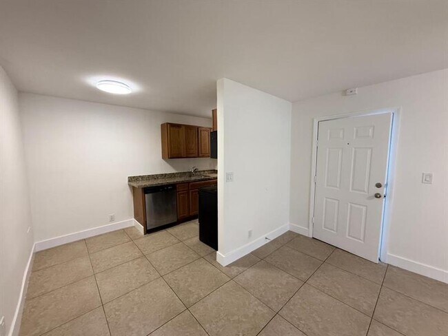 Photo - 607 NE 29th Dr Unit 27