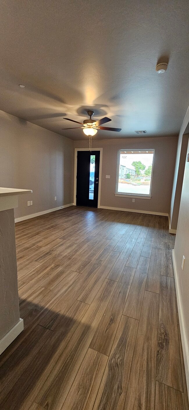 Photo - 2341 N Thompkins Ave