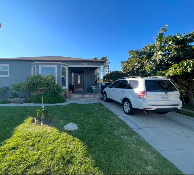 Front of house - 6425 Haas Ave