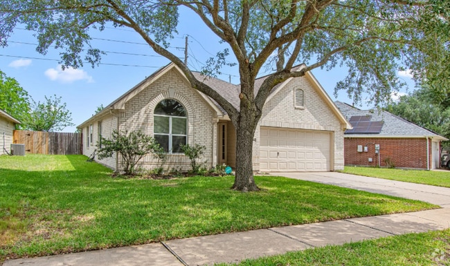 Building Photo - 20314 Pomegranate Ln Rental