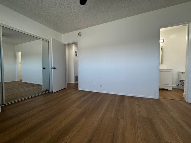 6632 Darby Ave Unit 15