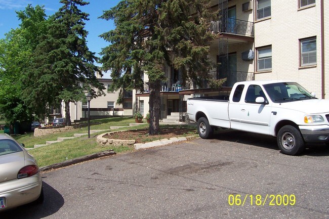 Photo - 1660 Cumberland