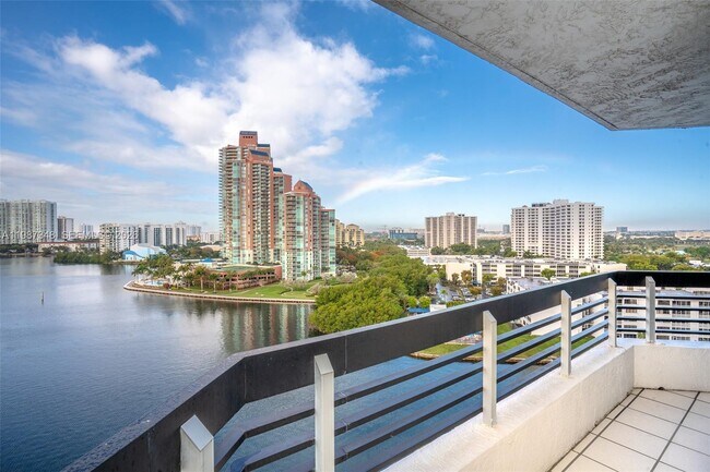 3530 Mystic Pointe Dr Unit 1401