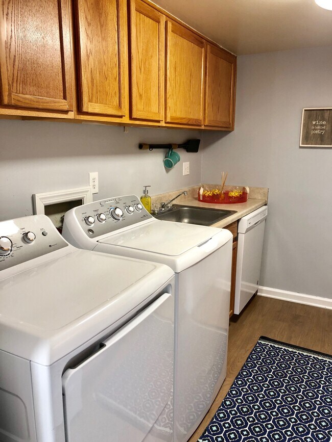 Photo - 106 Perry Dr