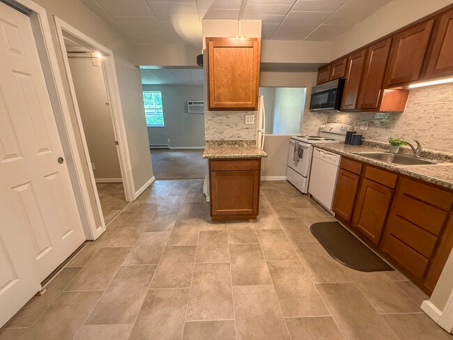 Building Photo - Sycamore Gardens Rental