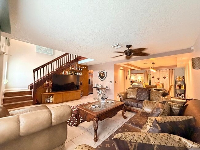 Photo - 61 NW 110th Ave
