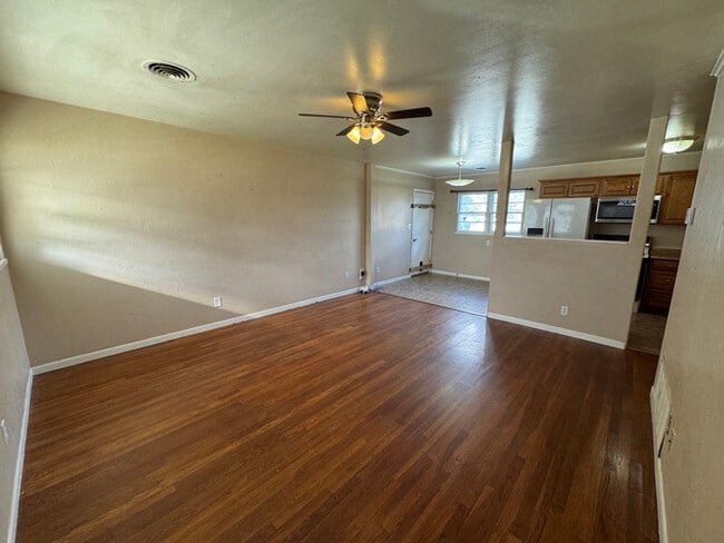 Building Photo - 3107 S Nelson St Rental