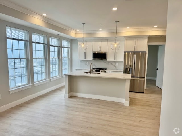 Building Photo - 332 Victory Rd Unit 302 Rental
