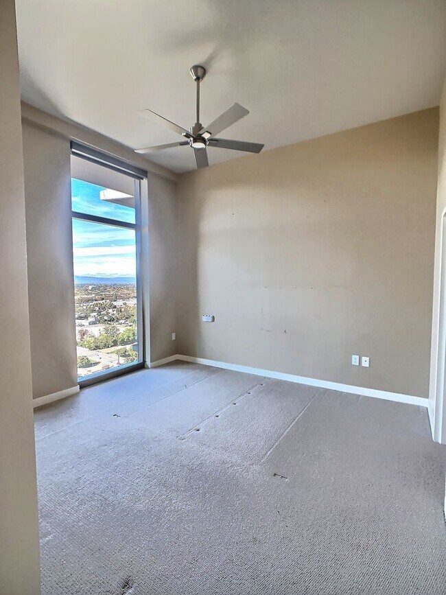 Photo - Stunning 2 Bedroom Penthouse Condo with Sp... Unit 2207