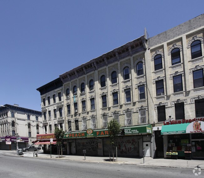 Photo - 317 Knickerbocker Ave