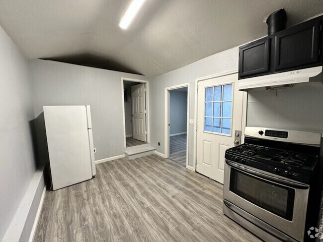 Building Photo - 10635 Acalanes Dr Unit Back Rental