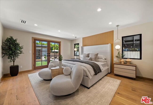 Photo - 14537 Hesby St House