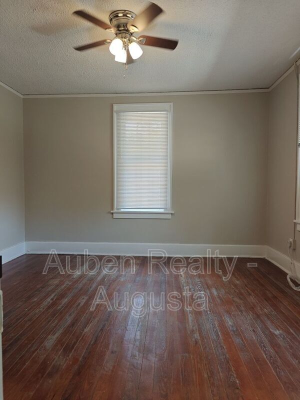 Photo - 1702 Johns Rd