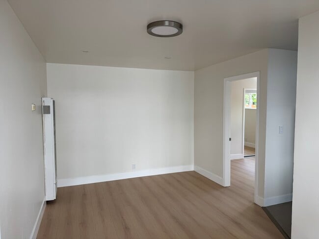 Building Photo - 83 N 11th St Unit 1 Rental