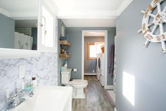 Photo - 1994 E Main Rd