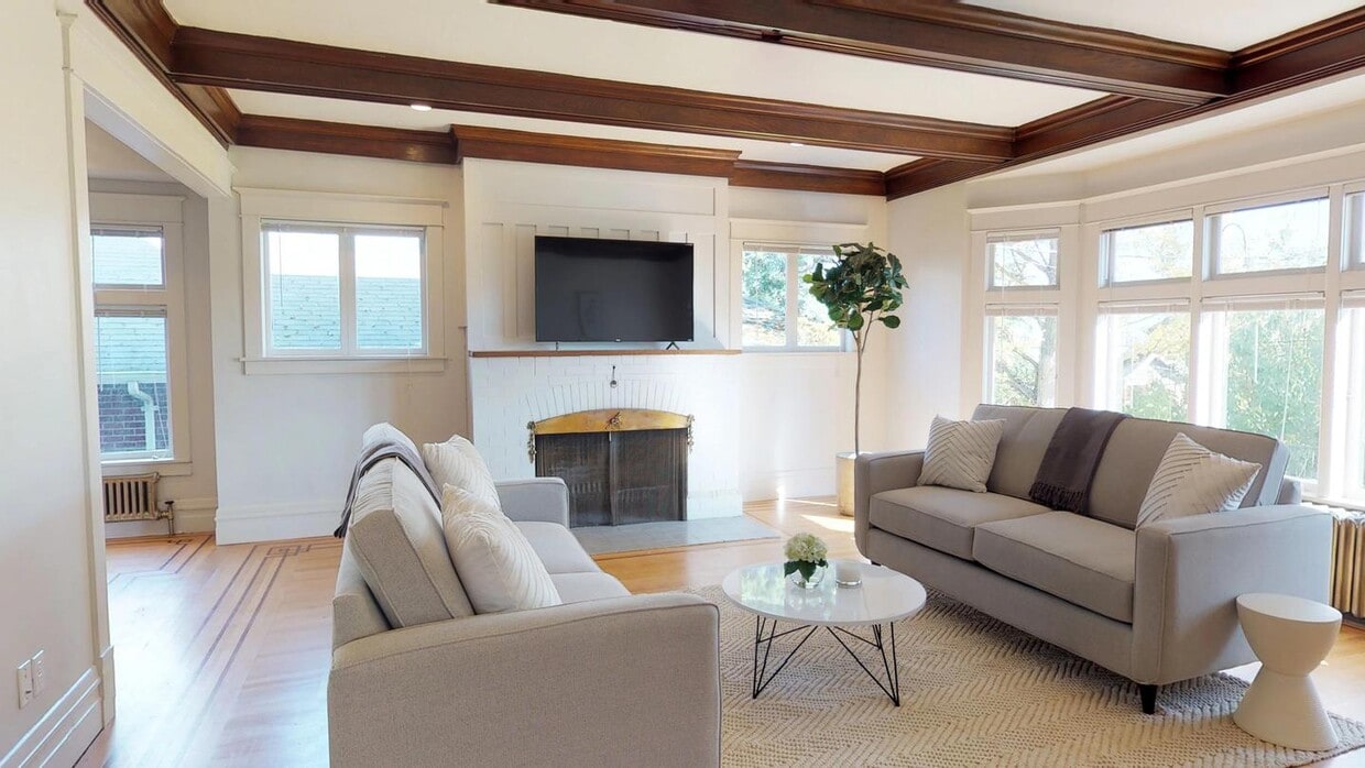 Photo - 806 N 48th St