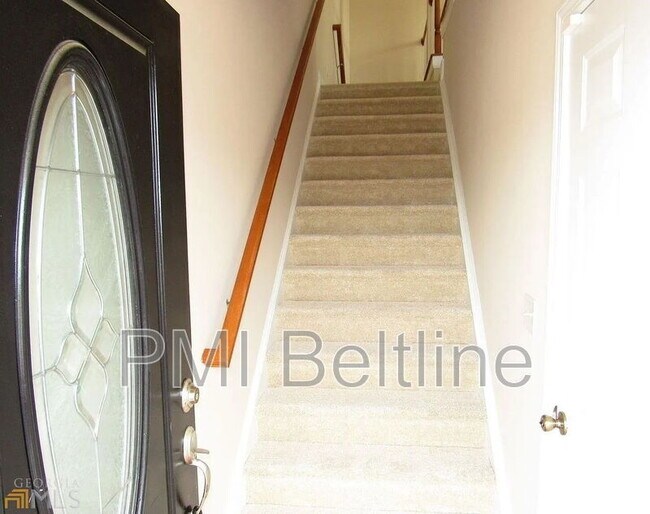 Photo - 506 Williamson St SE