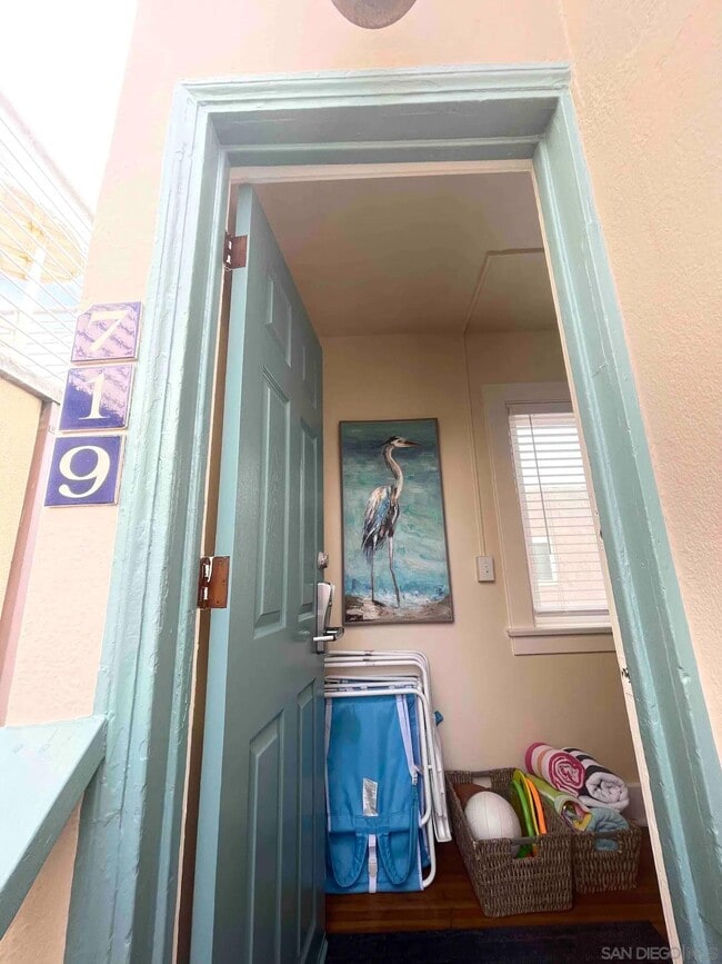 719 Ensenada Ct