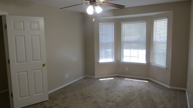 Photo - 6611 Clovis Ct